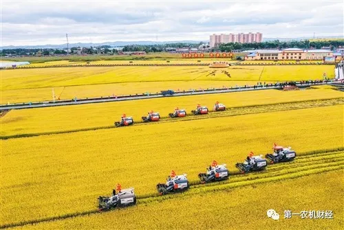 農機產業如何迎接未來:爬坡過坎靠創新