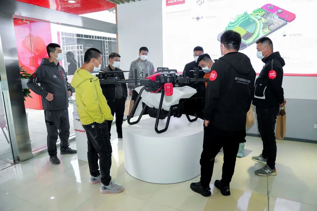 春耕正當(dāng)時(shí):極飛全國三大直營服務(wù)站高位啟航