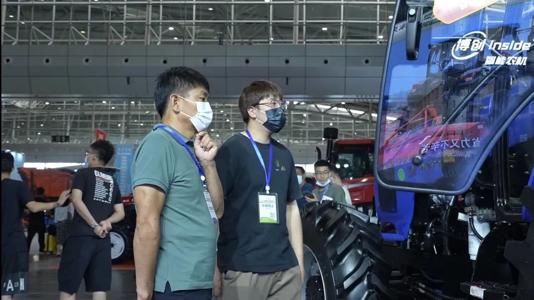 智能農(nóng)機(jī)落地新疆，交卷！